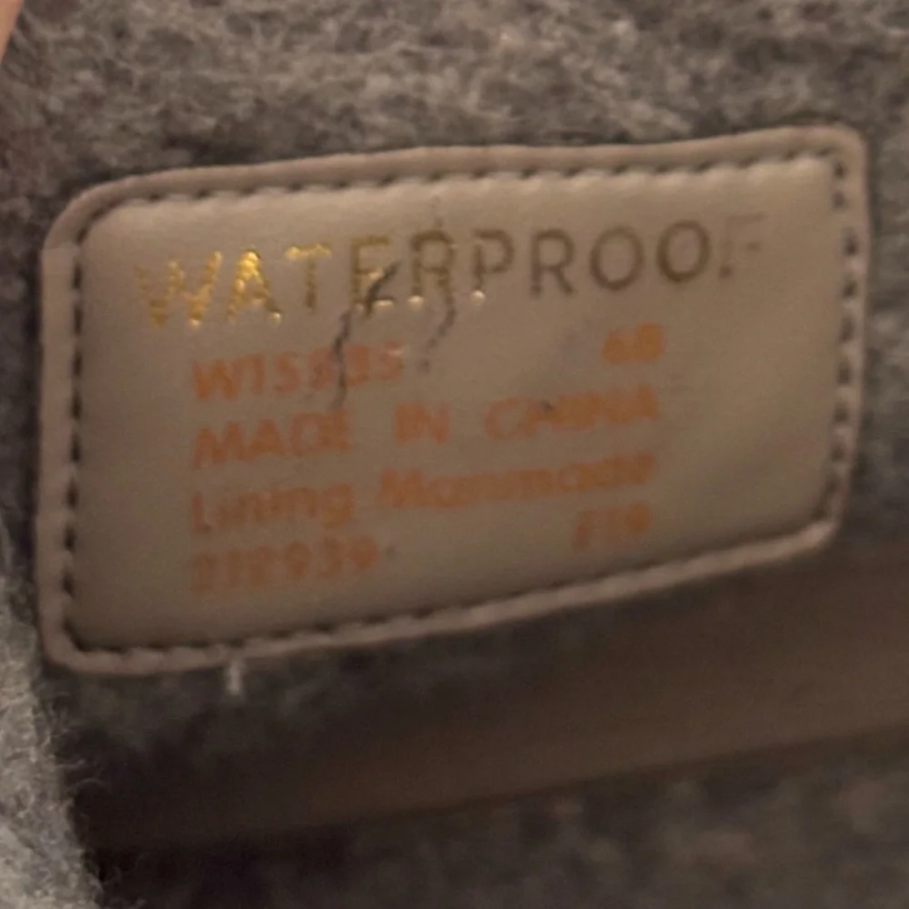 Cole Haan ZerøGrand Waterproof Hiking Boots Beige Leather, Fleece Lined, Sz 6